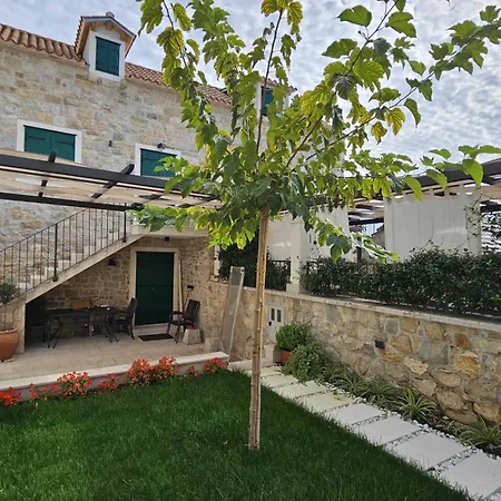 Casa Di Pietra Stone House Appartement Kaštela