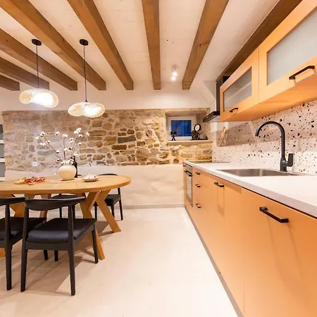 Apartman Casa Di Pietra Stone House Kaštela